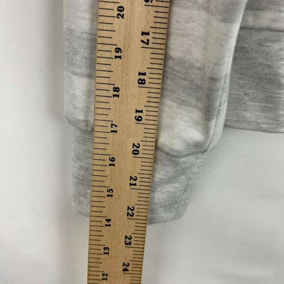 Evereve Women's XL Rayon Blend Pullover Sweater Gray/White Striped Crew Neck - Picture 6 of 13